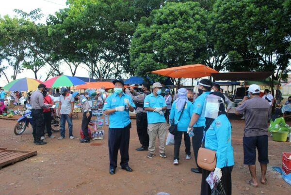 Sosialisasi Bahaya Narkoba dan Covid-19 di Pasar Hasan Basri Pelaihari
