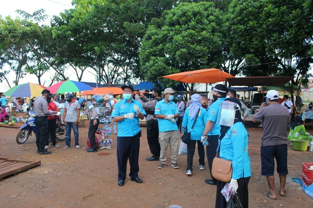 Sosialisasi Bahaya Narkoba dan Covid-19 di Pasar Hasan Basri Pelaihari Sosialisasi Bahaya Narkoba dan Covid-19 di Pasar Hasan Basri Pelaihari
