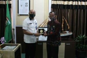 Kunjungan Kepala BNNP Kalsel (Brigjen Pol Drs. Jackson Lapalonga, M.Si) ke BNN Kabupaten Tanah Laut Kunjungan Kepala BNNP Kalsel (Brigjen Pol Drs. Jackson Lapalonga, M.Si) ke BNN Kabupaten Tanah Laut