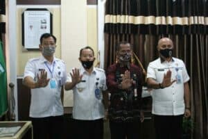 Kunjungan Kepala BNNP Kalsel (Brigjen Pol Drs. Jackson Lapalonga, M.Si) ke BNN Kabupaten Tanah Laut Kunjungan Kepala BNNP Kalsel (Brigjen Pol Drs. Jackson Lapalonga, M.Si) ke BNN Kabupaten Tanah Laut