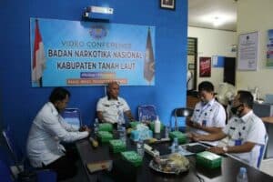 Kunjungan Kepala BNNP Kalsel (Brigjen Pol Drs. Jackson Lapalonga, M.Si) ke BNN Kabupaten Tanah Laut Kunjungan Kepala BNNP Kalsel (Brigjen Pol Drs. Jackson Lapalonga, M.Si) ke BNN Kabupaten Tanah Laut
