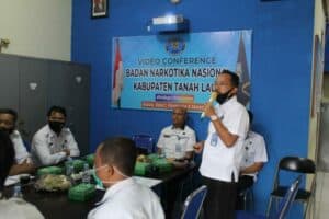 Kunjungan Kepala BNNP Kalsel (Brigjen Pol Drs. Jackson Lapalonga, M.Si) ke BNN Kabupaten Tanah Laut Kunjungan Kepala BNNP Kalsel (Brigjen Pol Drs. Jackson Lapalonga, M.Si) ke BNN Kabupaten Tanah Laut