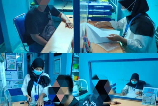 Pembagian Bahan Diseminasi Informasi P4GN dalam Operasi Yustisi Pembagian Bahan Diseminasi Informasi P4GN dalam Operasi Yustisi
