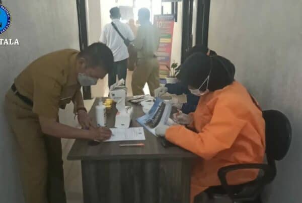 [Video] Kegiatan Pemberdayaan Masyarakat Melalui Test Urine Pegawai Badan Kesbangpol Kab. Tanah Laut