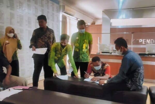 BNNK Tanah Laut Test Urine Pegawai Disdukpencapil Kab. Tanah Laut