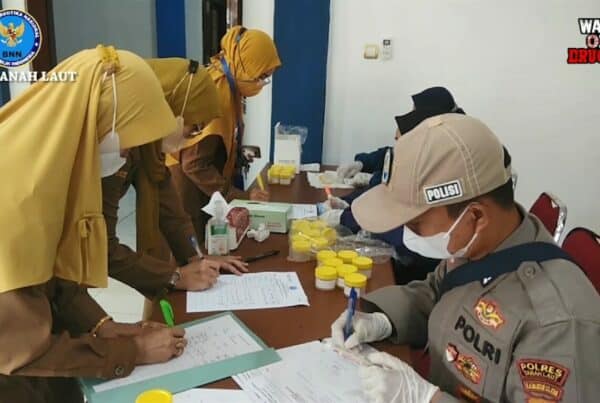 BNNK TALA Test Urine Pegawai Disnakerind Kab. Tanah Laut