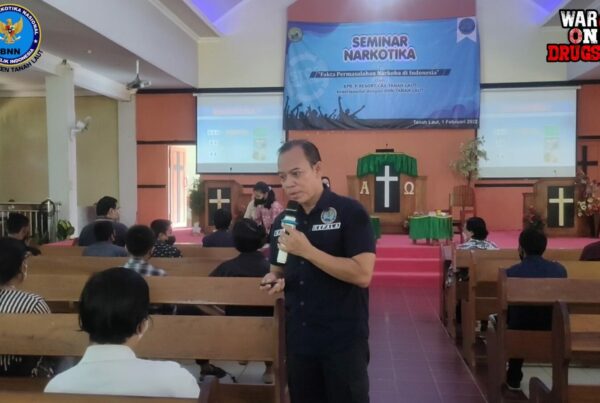 Seminar Tentang Bahaya Narkoba Seminar Tentang Bahaya Narkoba